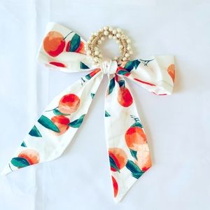 Peach Pearl scrunchy